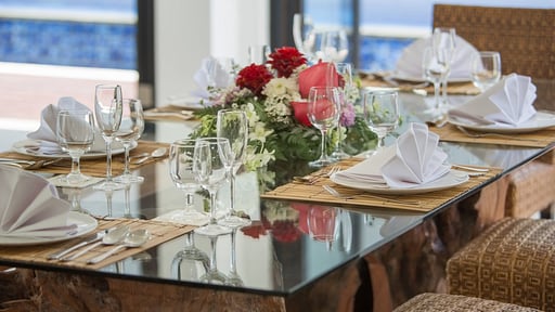 Villa Damar Dining area