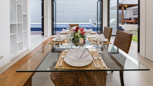 Villa Damar Dining area