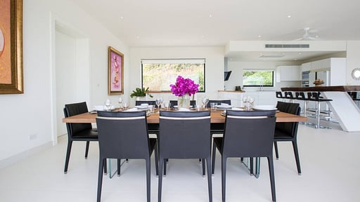 Villa Danisa Plaileam 8 Dining area