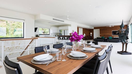 Villa Danisa Plaileam 8 Dining area