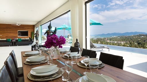 Villa Danisa Dining area