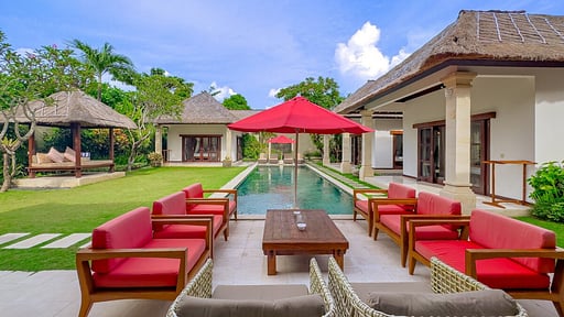 Villa Darma Swimming pool