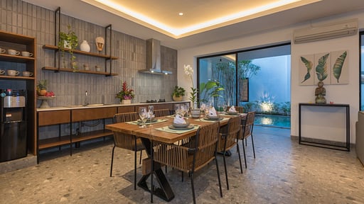 Villa Daun Tiga Dining area