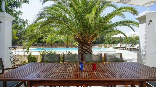 Villa de Golf Dining area