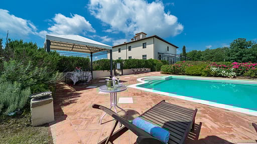 Villa de' Michelangioli Schwimmbad 2