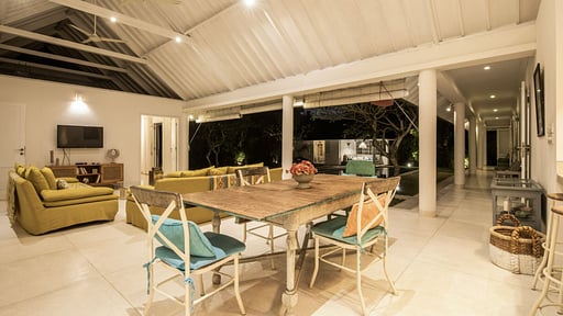 Villa Dedalu Zona de comedor