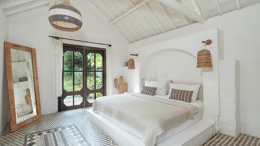Villa Dedaun Bedroom 1