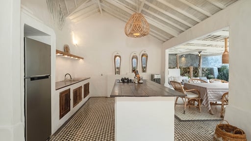 Villa Dedaun Kitchen
