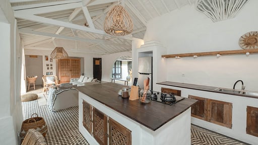Villa Dedaun Kitchen