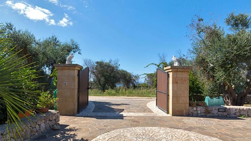 Villa del Cavaliere Others