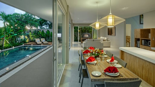 Villa DelMar Dining area