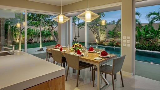Villa DelMar Dining area