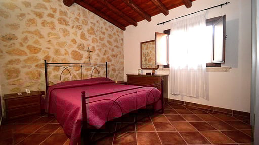 Villa Dependance Desirée Bedroom 1