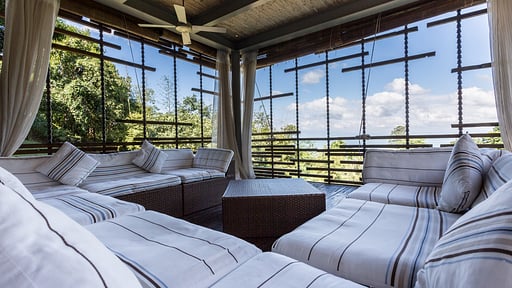 Villa Des Palmes Salon 2