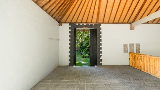 Villa Desa Roro Estate Parking areas