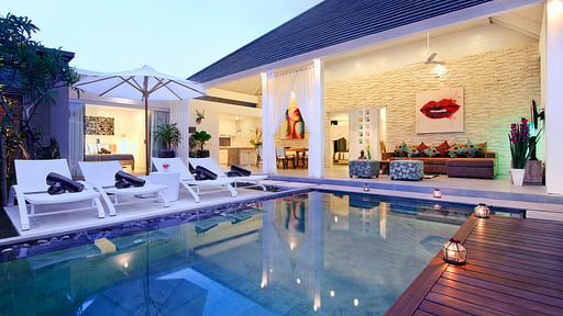 Villa Dheva Schwimmbad