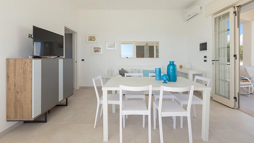 Villa Diamante Salon