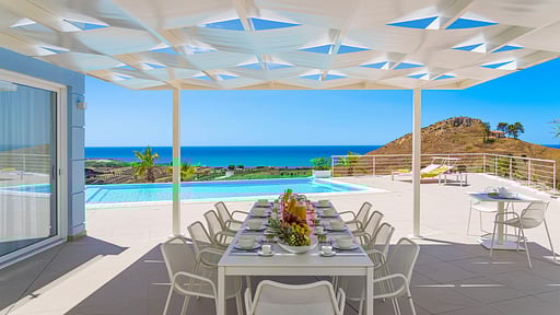 Villa Domizia Dining area