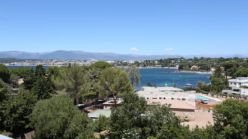 Villa Du Cap Surroundings