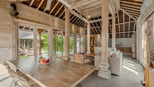 Villa Du Ho Dining area