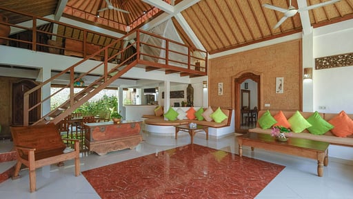 Dyana 5 Bedroom Pool Villa Living room 1