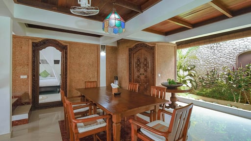 Dyana 5 Bedroom Pool Villa Dining area 1