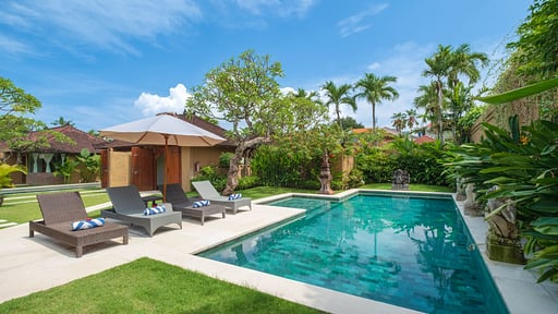 Dyana 5 Bedroom Pool Villa Swimming pool 1