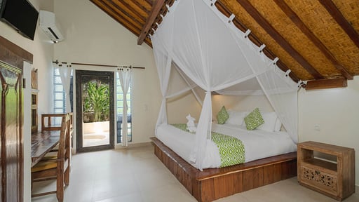 Dyana 5 Bedroom Pool Villa Bedroom 1