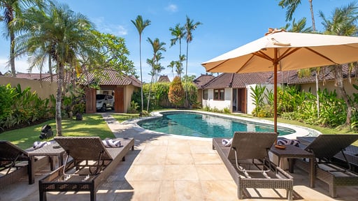 Dyana 4 Bedroom Pool Villa Swimming pool