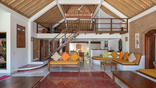 Dyana 4 Bedroom Pool Villa Living room 1