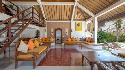 Dyana 4 Bedroom Pool Villa Living room 1