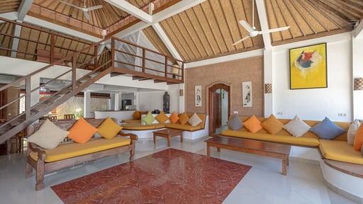 Dyana 4 Bedroom Pool Villa Living room 1
