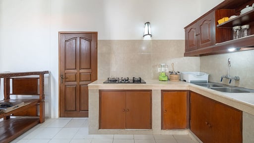 Dyana 4 Bedroom Pool Villa Kitchen