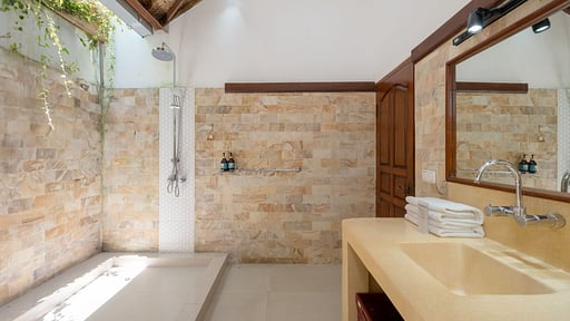 Dyana 4 Bedroom Pool Villa Bedroom 3