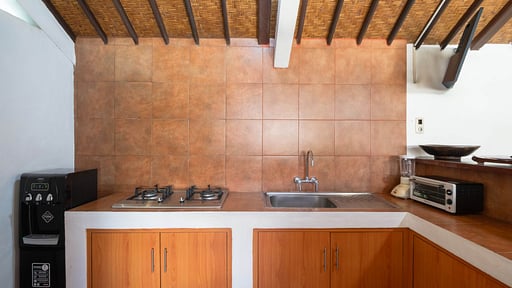 Dyana 1 Bedroom Pool Villa Kitchen