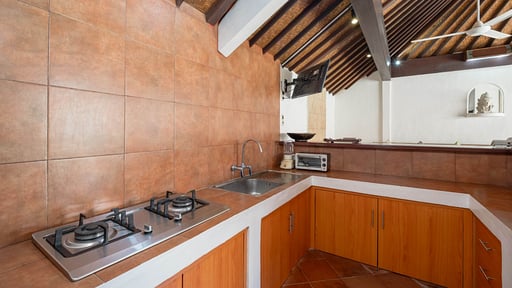 Dyana 1 Bedroom Pool Villa Kitchen
