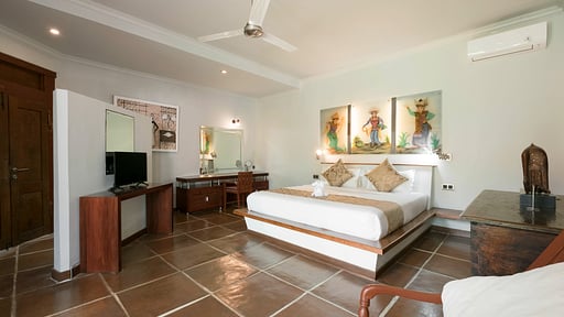 Dyana 3 Bedroom Deluxe Villa Bedroom 1