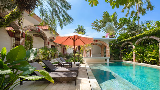 Dyana 3 Bedroom Deluxe Villa Swimming pool