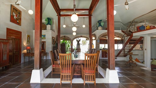 Dyana 3 Bedroom Deluxe Villa Dining area