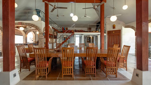 Dyana 3 Bedroom Deluxe Villa Dining area