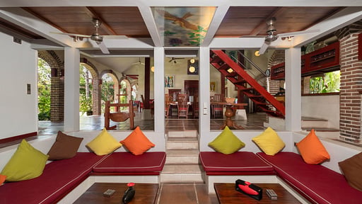 Dyana 3 Bedroom Deluxe Villa Living room