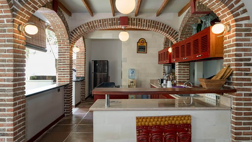 Dyana 3 Bedroom Deluxe Villa Kitchen