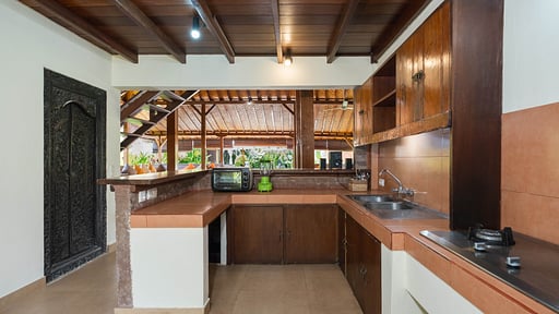 Dyana 3 Bedroom Pool Villa Cuisine
