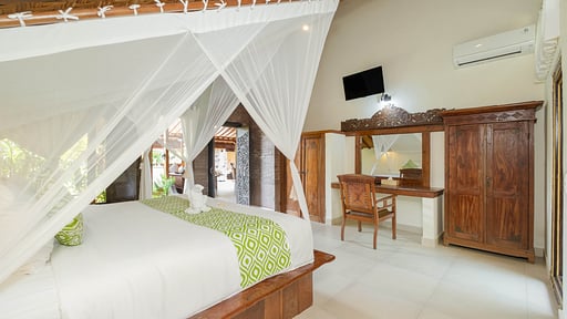 Dyana 3 Bedroom Pool Villa Chambre 2