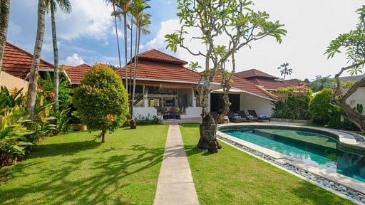Dyana 2 Bedroom Pool Villa Swimming pool