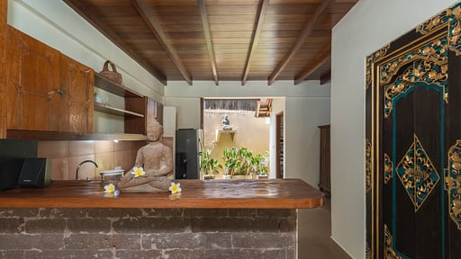 Dyana 2 Bedroom Pool Villa Kitchen