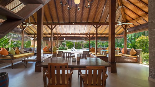Dyana 2 Bedroom Pool Villa Dining area