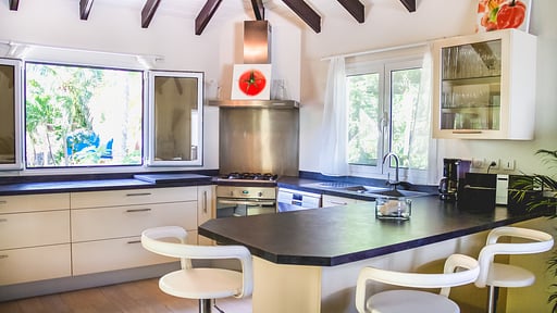 Villa Ecoute les Vagues Kitchen