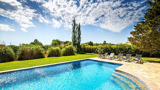 Villa Ecru Swimming pool