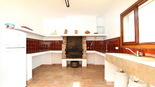 Villa Ecru BBQ equipment